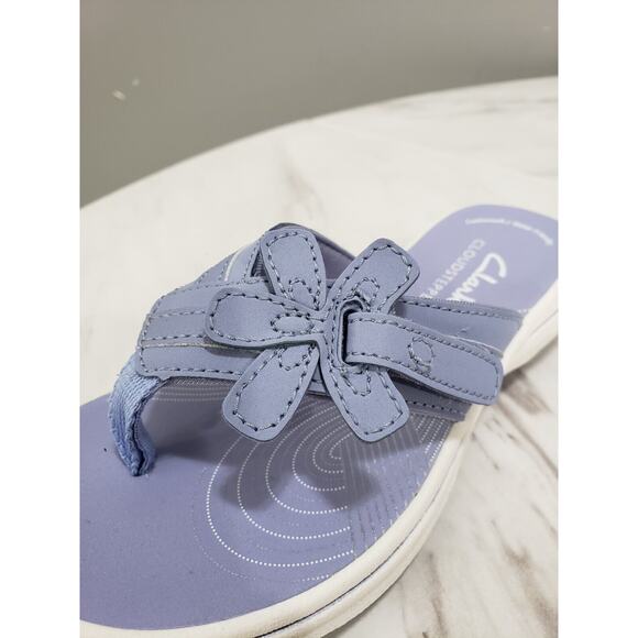 NEW CLARKS Girls Youth Brinkley Aria Blue Sandal Flip Flop CLOUDSTEPPERS Size 12 - Picture 3 of 8